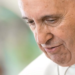 El Papa abre su alma y confiesa sus sueños a las revistas de la Compañía