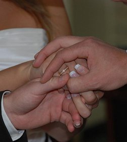 Relación entre matrimonio y ministerio ordenado