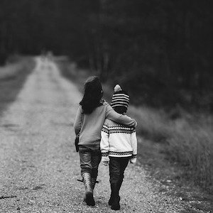 Más allá de la crítica y la ira: Invitación a una empatía más profunda