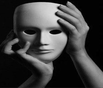 Nuestra exagerada ambición y nuestros empobrecidos  símbolos.